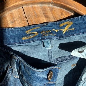 Seven For All Mankind Weekend Fit Boyfriend Jean